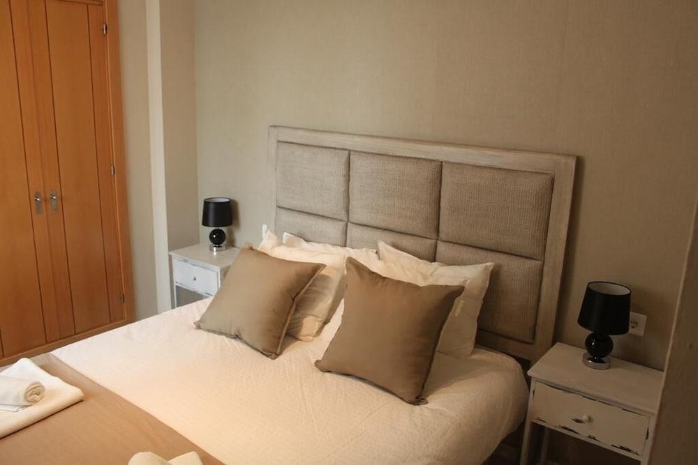 Ab Dominicum Apartamentos Малага Екстериор снимка